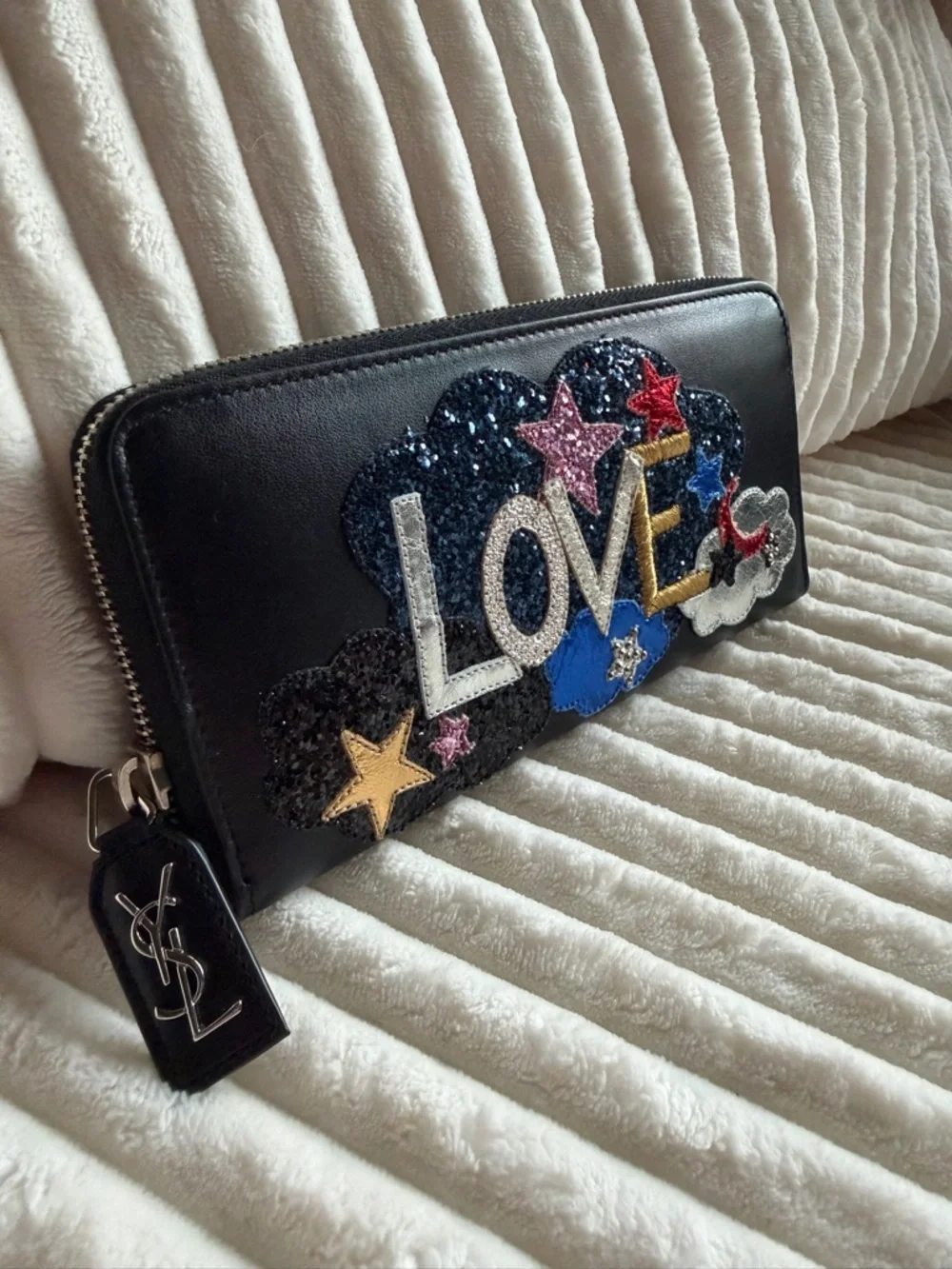 Saint Laurent Black Sequin 'LOVE' Zip Wallet - Picture 2 of 6